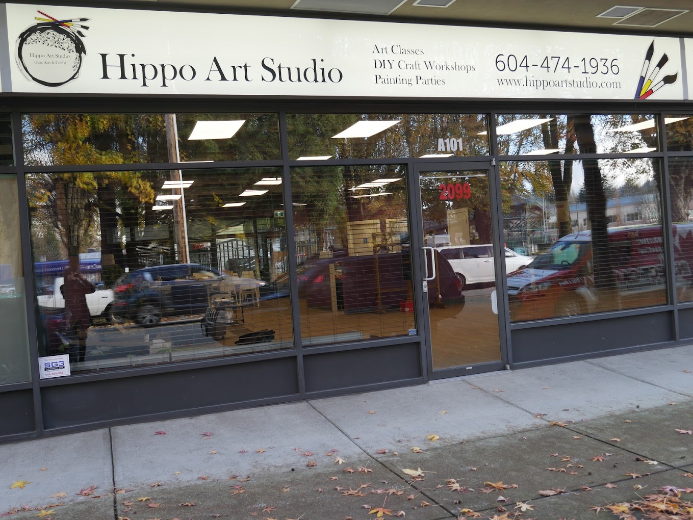 Street view of the Hippo Arts Studio entrance